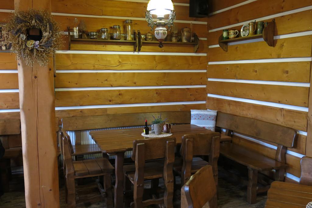 Roubenka U Mlyna Hotel Dasice Exterior photo